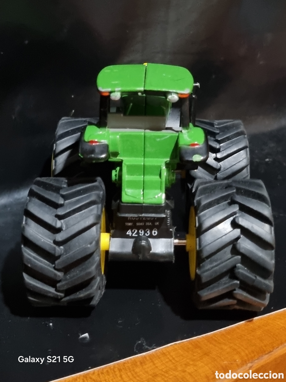 Coches a escala: TRACTOR JOHN DEERE ERTL 12 CENT&Iacute;METROS - Foto 4