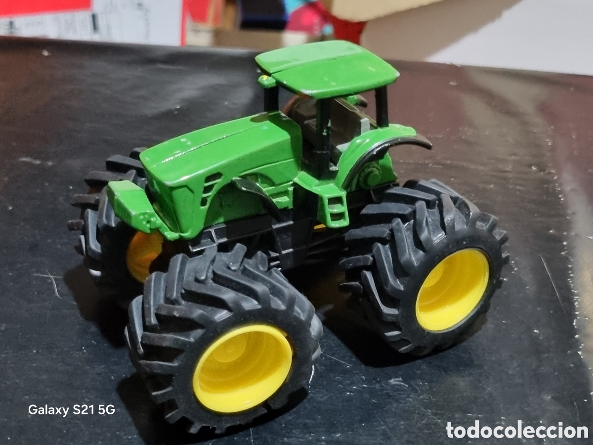 Coches a escala: TRACTOR JOHN DEERE ERTL 12 CENT&Iacute;METROS - Foto 1