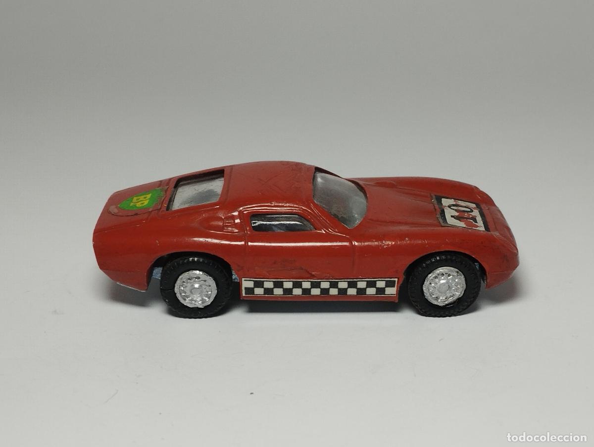 Coches a escala: BIZZARINI BIZZARRINI GT ROJO DE LOS PRIMEROS GUISVAL CAMPEON 1,64