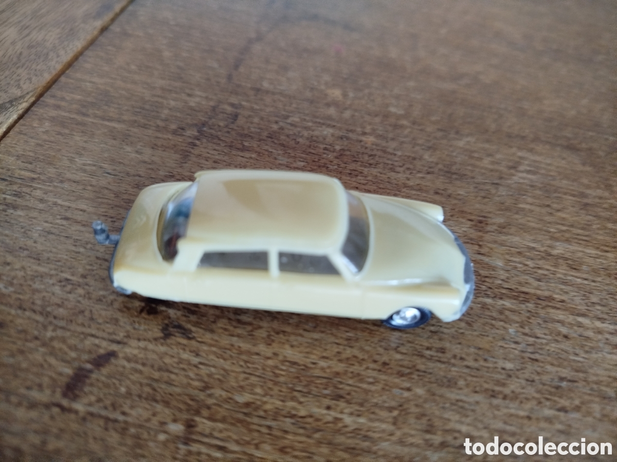 Coches a escala: COCHE EN MINIATURA EKO