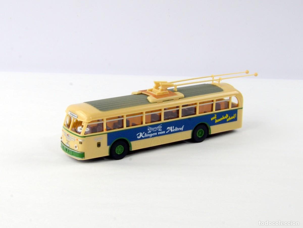 Coches a escala: Grell Escala 1:87 H0 Troleb&uacute;s Henschel &Uuml;H111S Wilkinson Sword Impecable con Caja