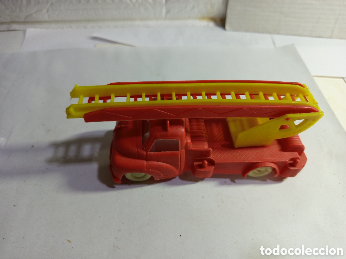 Coches a escala: Cami&oacute;n de bomberos de pl&aacute;stico - Foto 4