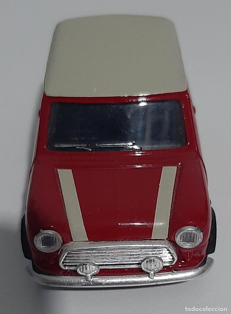 Coches a escala: Mini Cooper 1:43 S&oacute;lido. Sin caja. - Foto 2