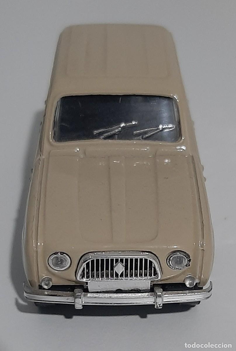 Coches a escala: Renault 4 L 1:43 S&oacute;lido. Sin caja. - Foto 1