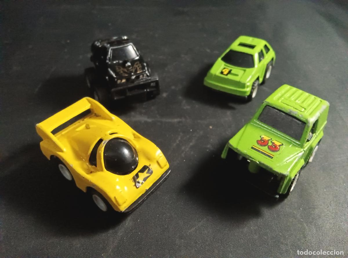 Coches a escala: Lote de 4 Mini coches de metal con tracci&oacute;n en las 4 ruedas, sin marca, color amarillo