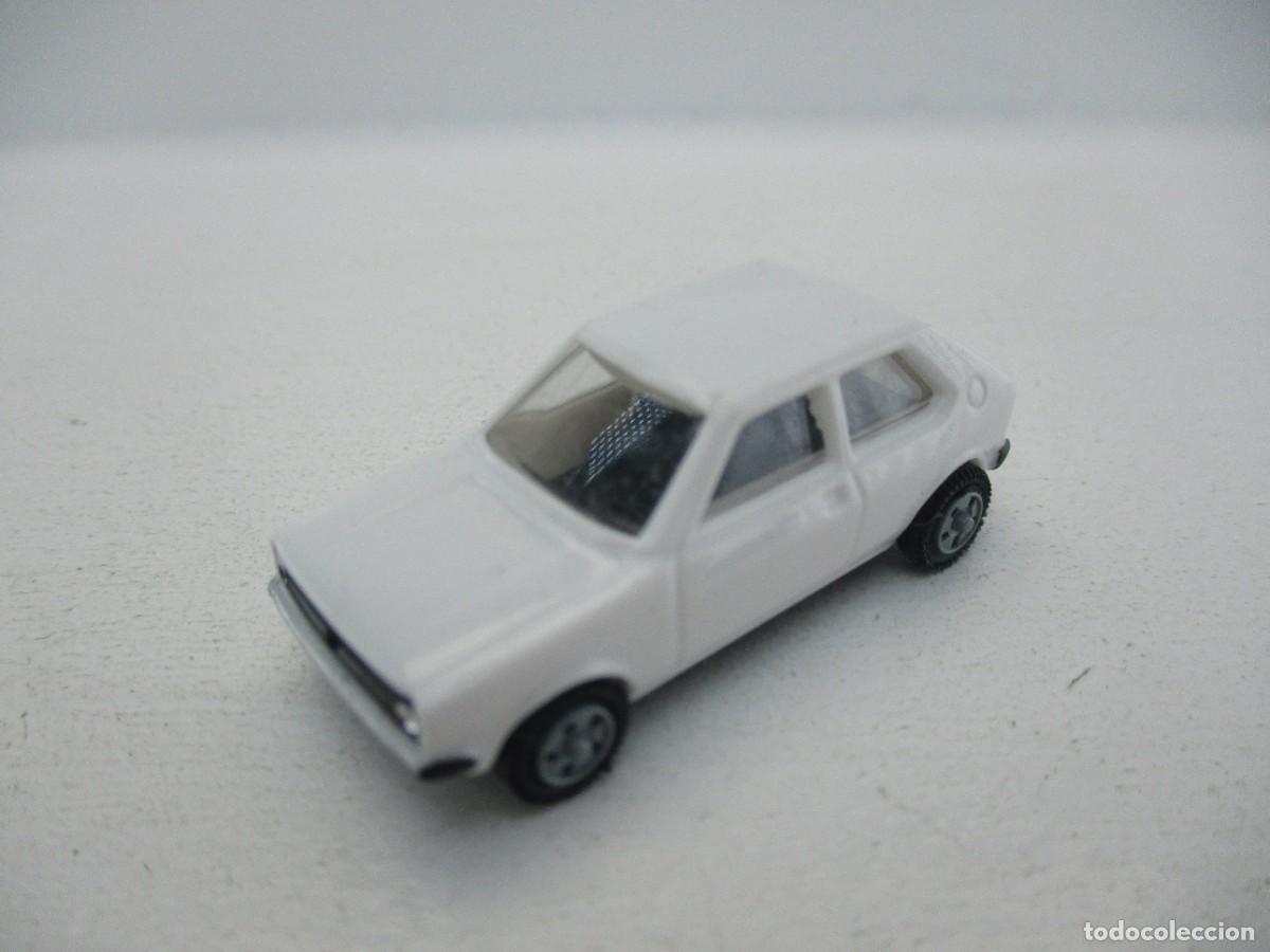 Coches a escala: COCHE ESCALA 1:87 REF B18 - Foto 1