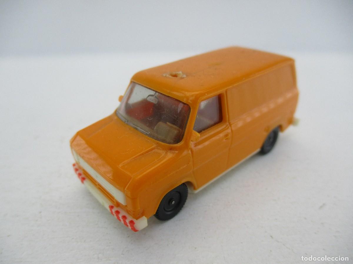 Coches a escala: COCHE ESCALA 1:87 REF B18 - Foto 1