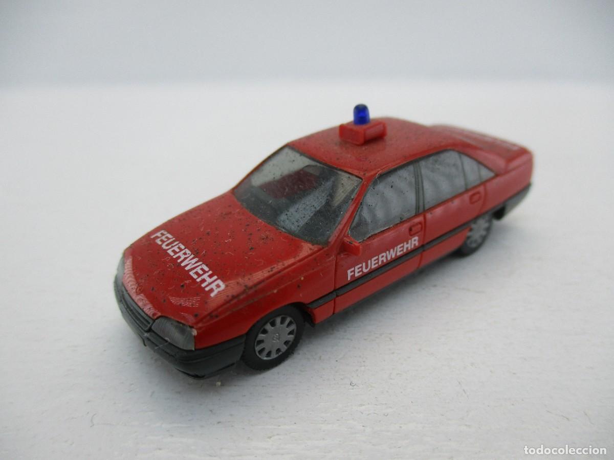 Coches a escala: COCHE ESCALA 1:87 REF B13 - Foto 1