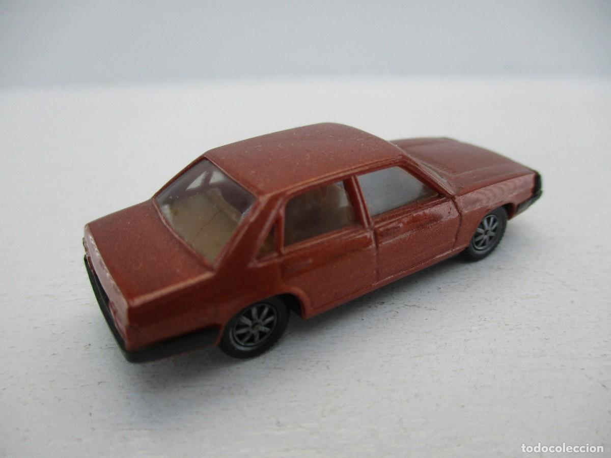 Coches a escala: COCHE ESCALA 1:87 REF B13 - Foto 2
