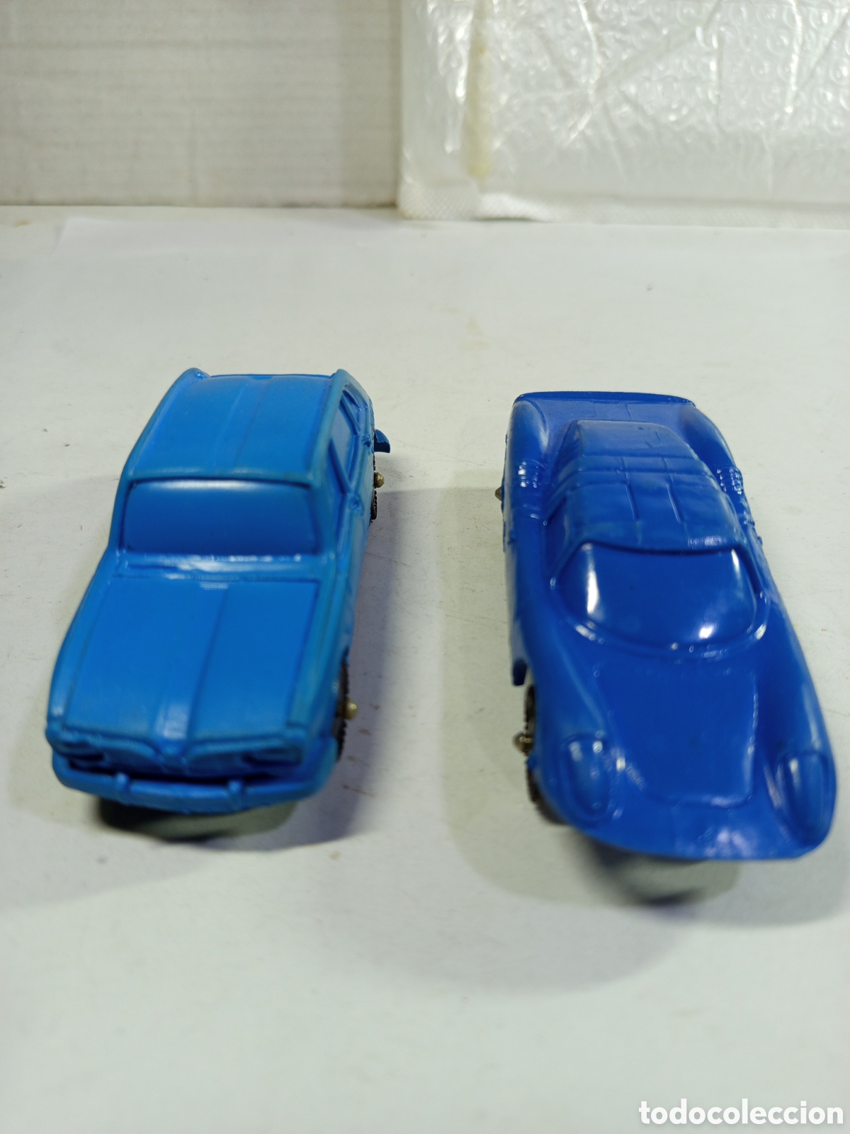 Coches a escala: 2 coches Vinyl Line de pl&aacute;stico - Foto 1