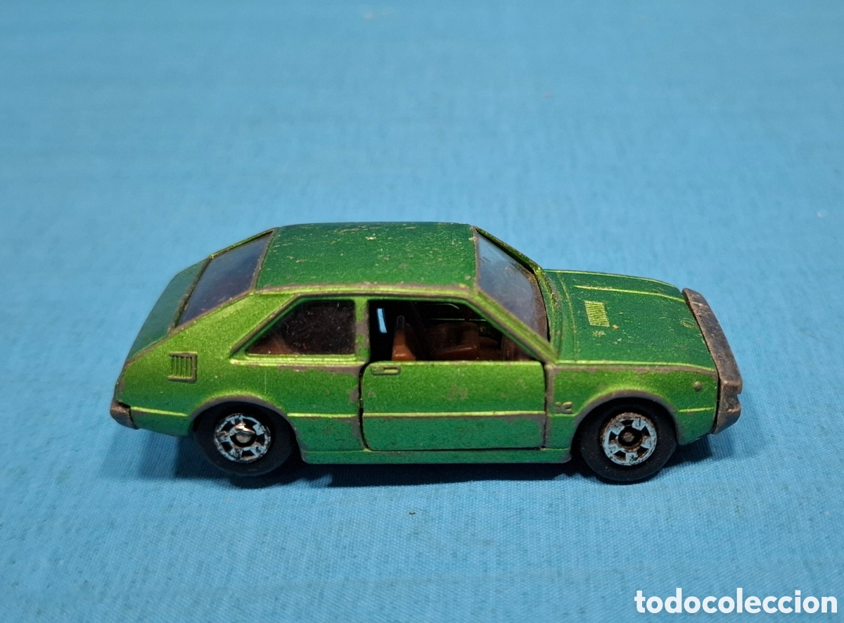 Coches a escala: SEAT 1200 SPORT VERDE - MIRA - ESCALA 1:64
