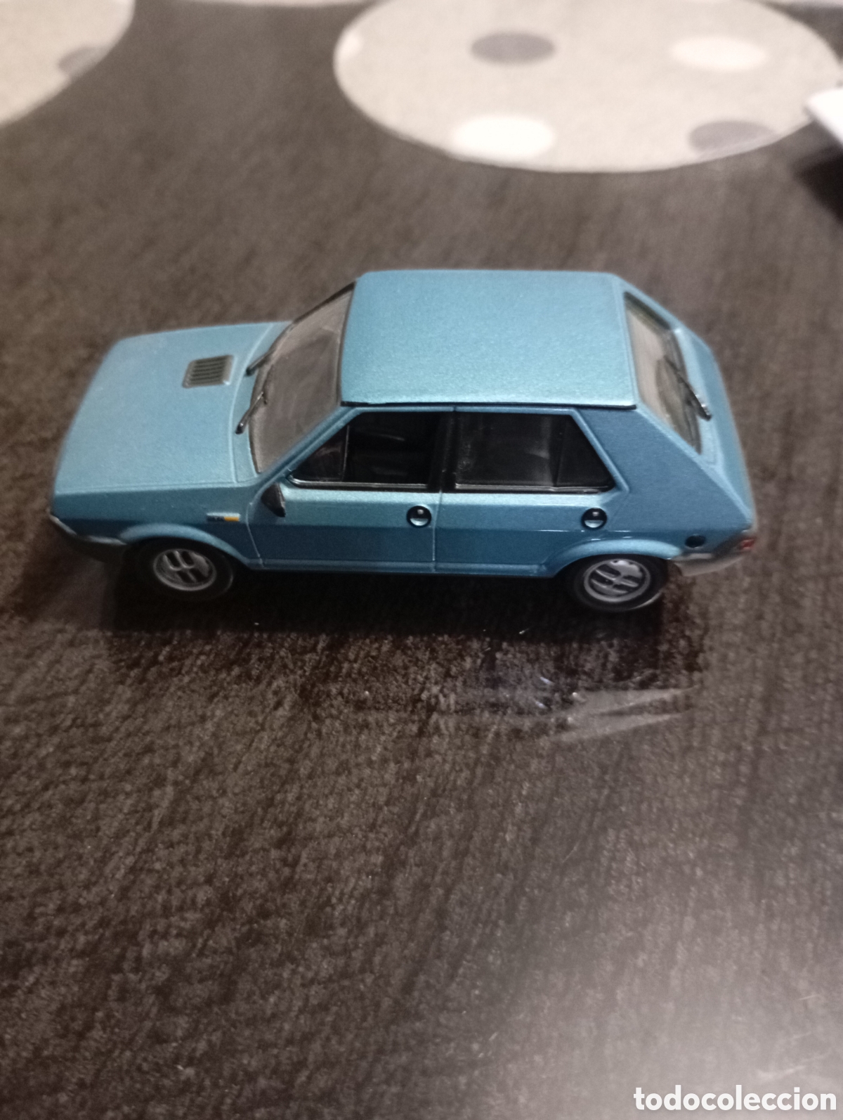 Coches a escala: Seat Ritmo 75 cl color azul del a&ntilde;o 1979, escala 1:43