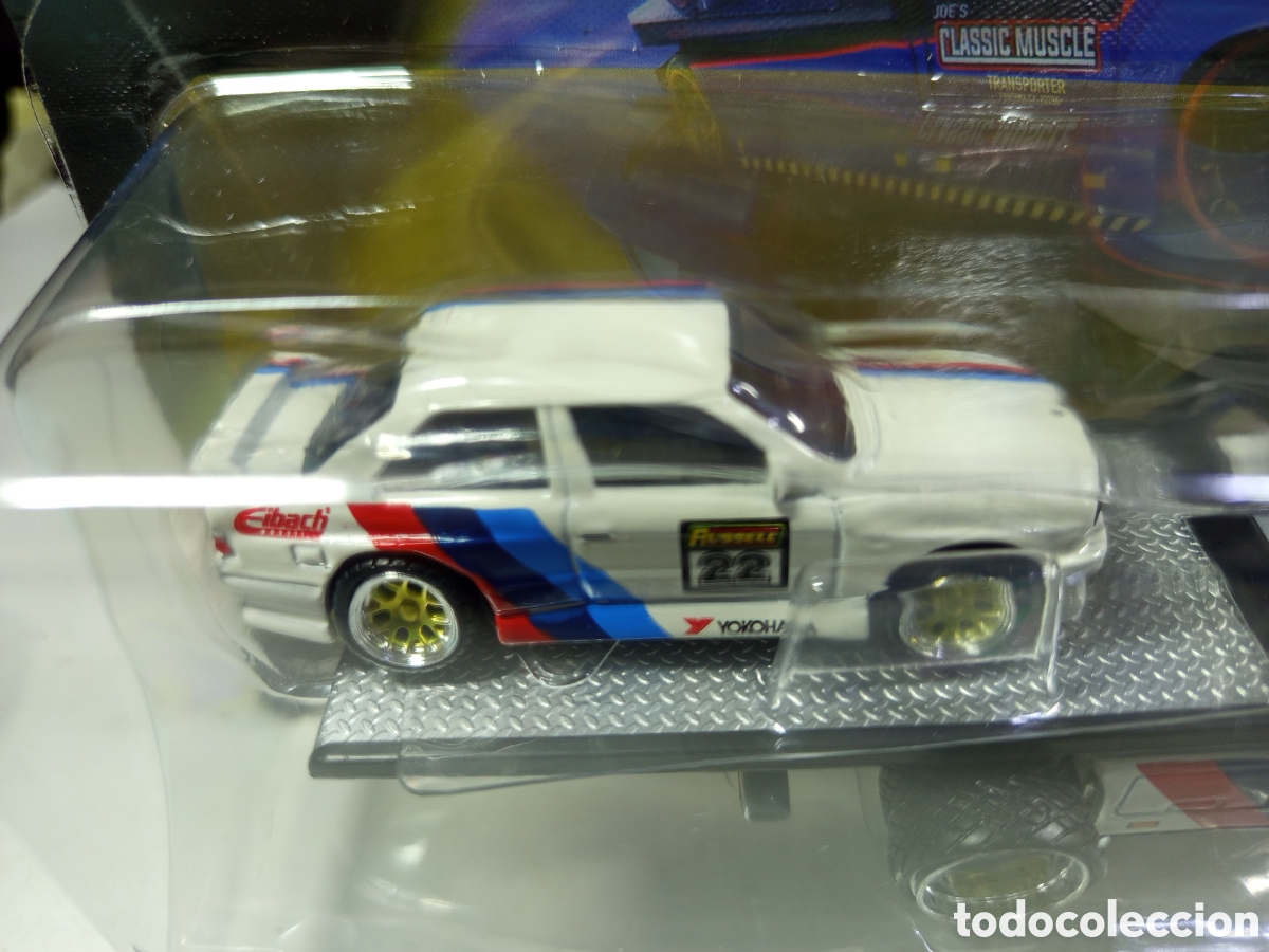 Coches a escala: BMW M3 E30 y cami&oacute;n de transporte - Foto 2