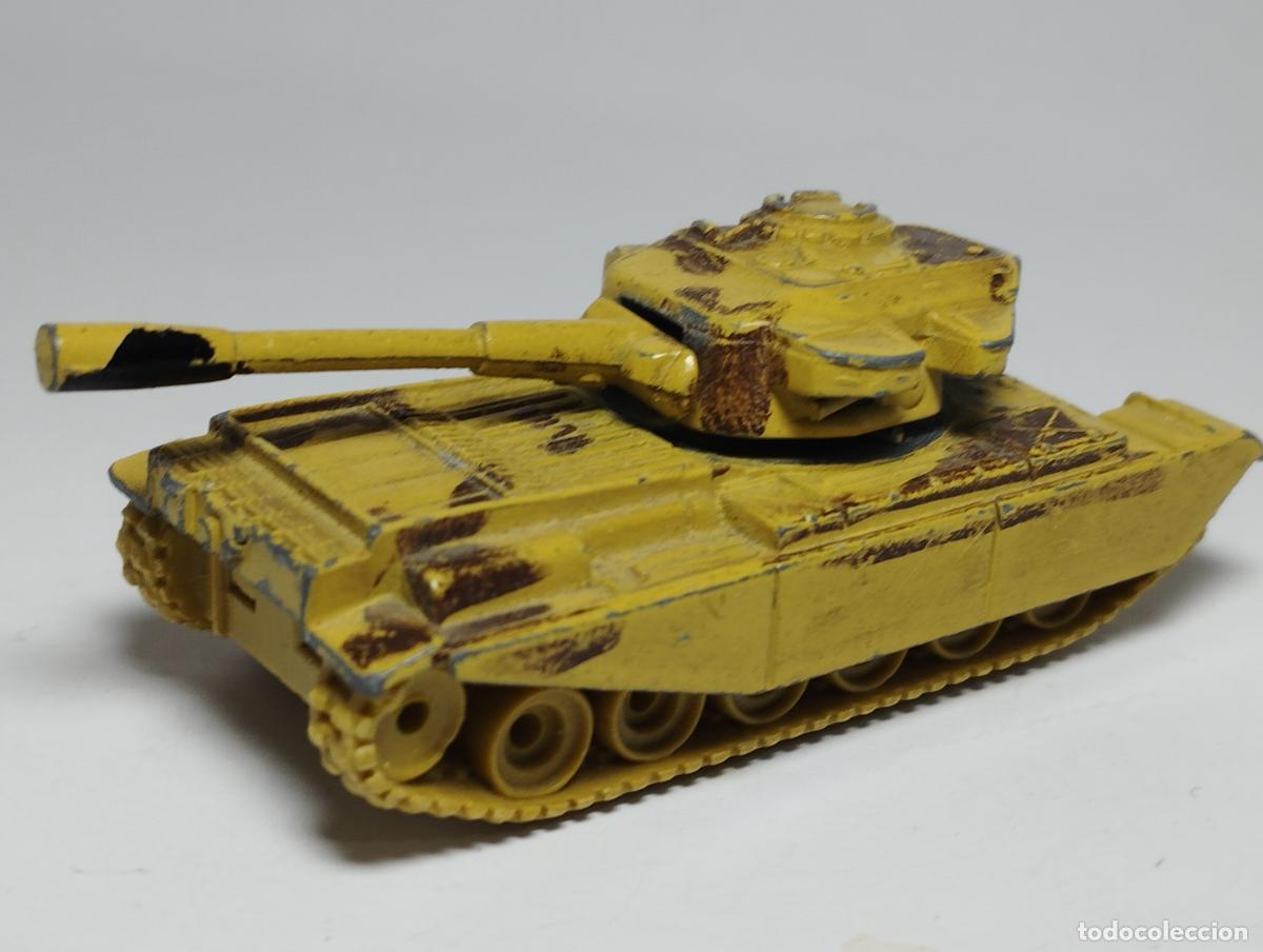 Coches a escala: CARRO COMBATE TANQUE CENTURION III DESIERTO CAMUFLAGE DE GUISVAL CAMPEON 1,64