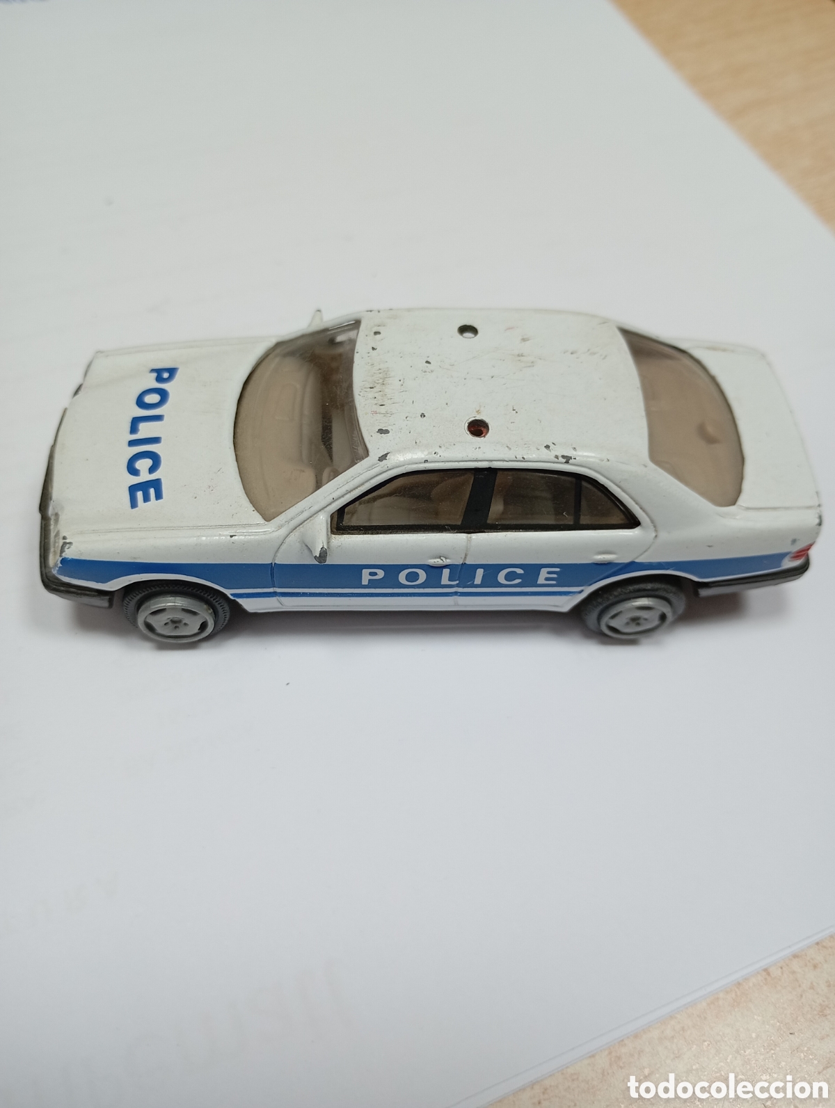 Coches a escala: Mercedes E 320 Police, escala 1:43