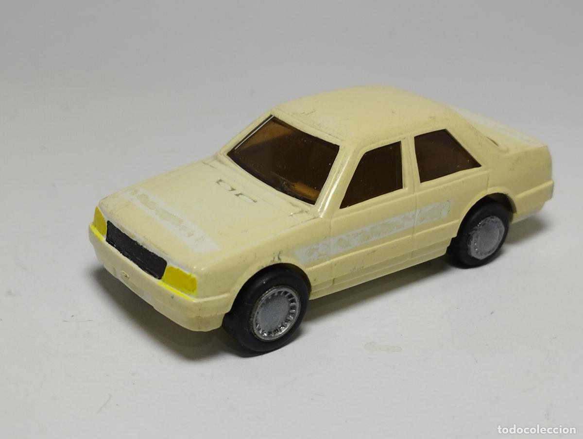 Coches a escala: FORD ORION 1&ordf; GENERACION DE TRANSPLASTIC 1,64 KIOSKO BARATIJAS PLASTICO VAM CARAMELOS