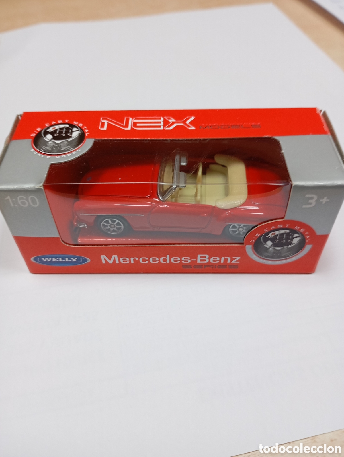 Coches a escala: Mercedes Benz 190 SL, color rojo, escala 1:60, en su caja original