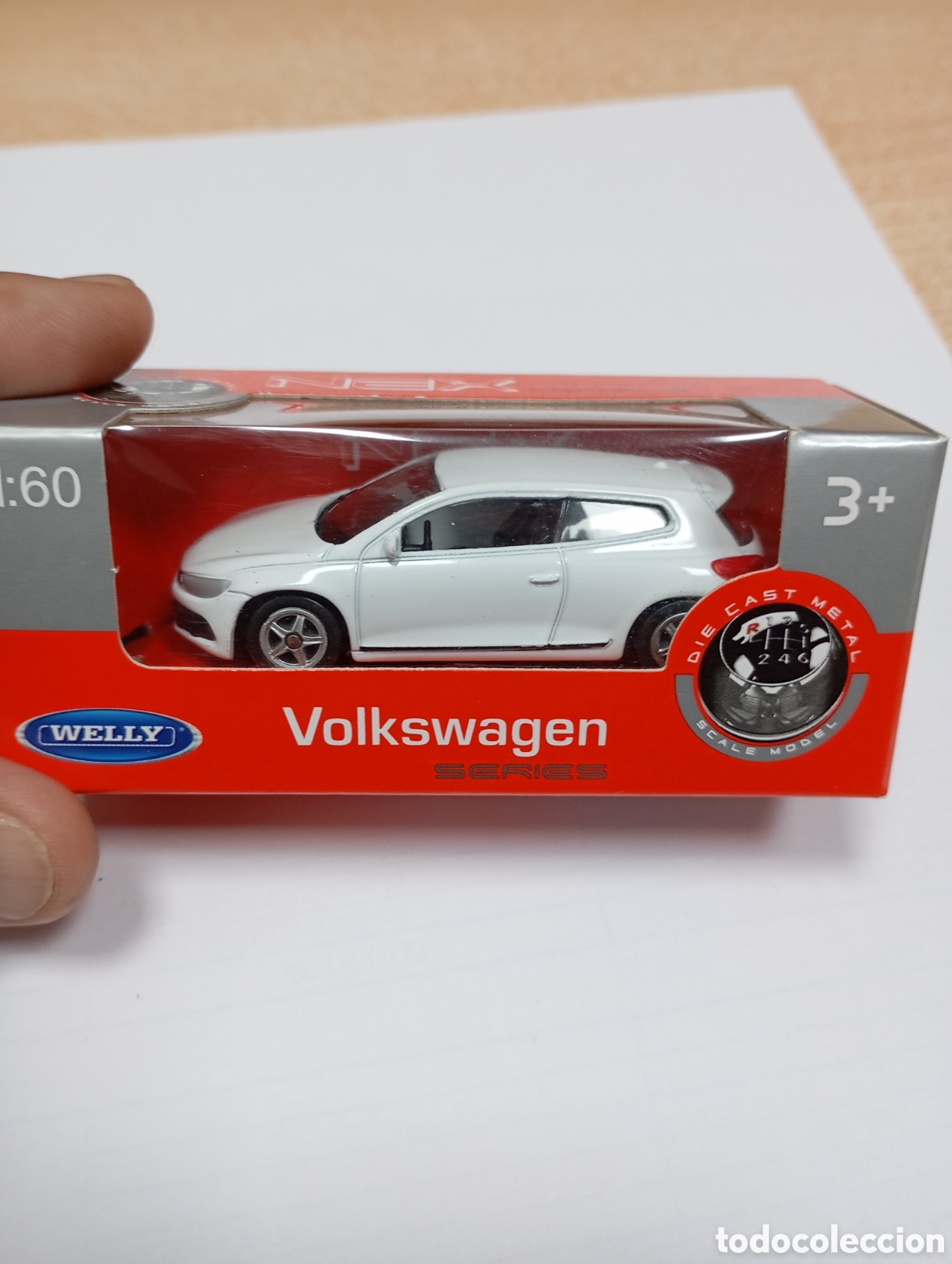 Coches a escala: Volkswagen Sirocco 3, color blanco, escala 1:60, en su caja original