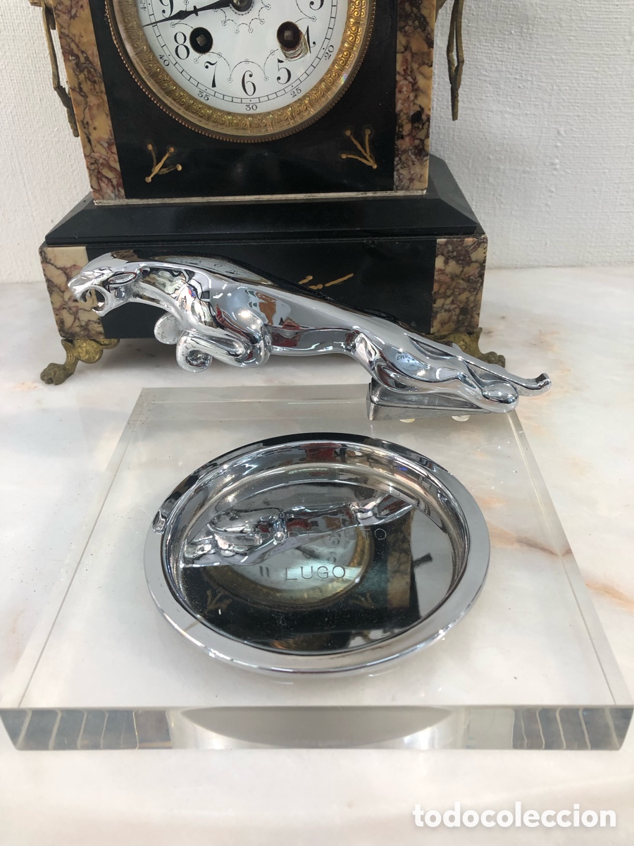 Coches a escala: Cenicero con la mascota Jaguar, tama&ntilde;o original, en excelente estado