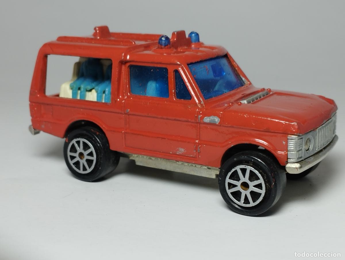 Coches a escala: RANGE ROVER BOMBEROS CON MU&Ntilde;ECOS DE MAJORETTE 1,64 - Foto 2