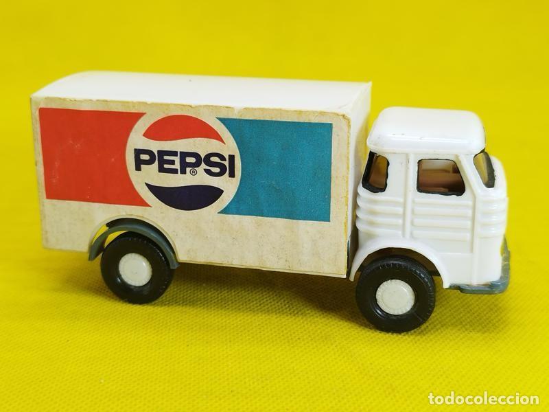 Coches a escala: Cami&oacute;n de pl&aacute;stico. Pegaso comet Pepsi - Foto 2
