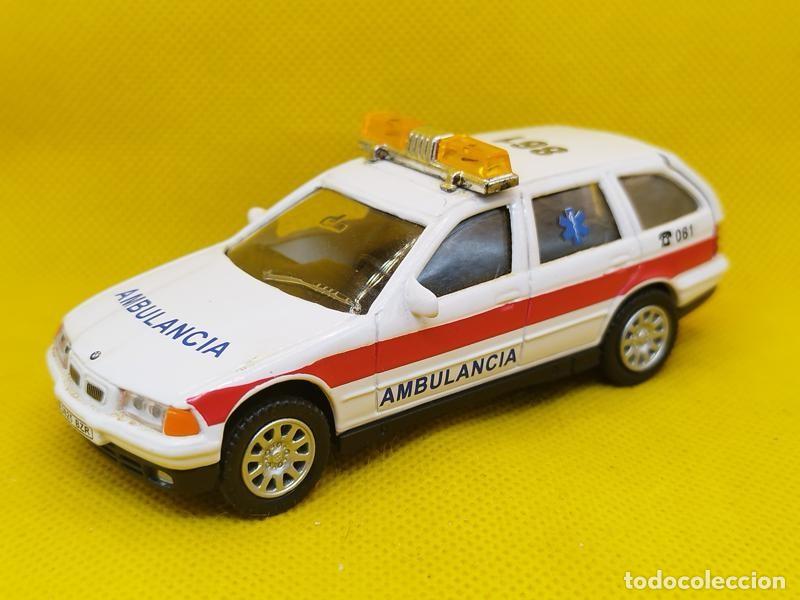 Coches a escala: Cararama Ambulancia BMW 325 Touring