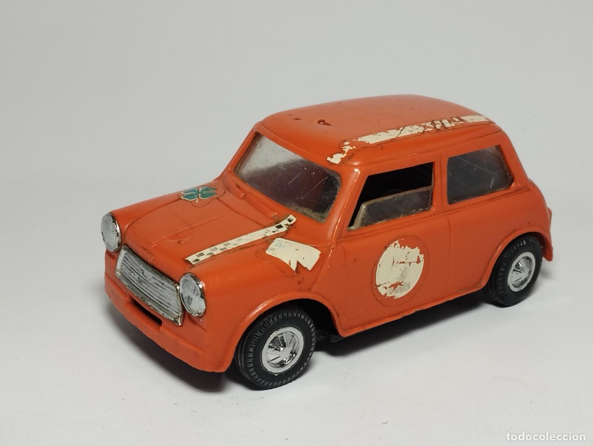 Coches a escala: AUSTIN MINI COOPER 1000 AUTHI PLASTICO KIOSKO DE GOZAN BUEN PRECIO