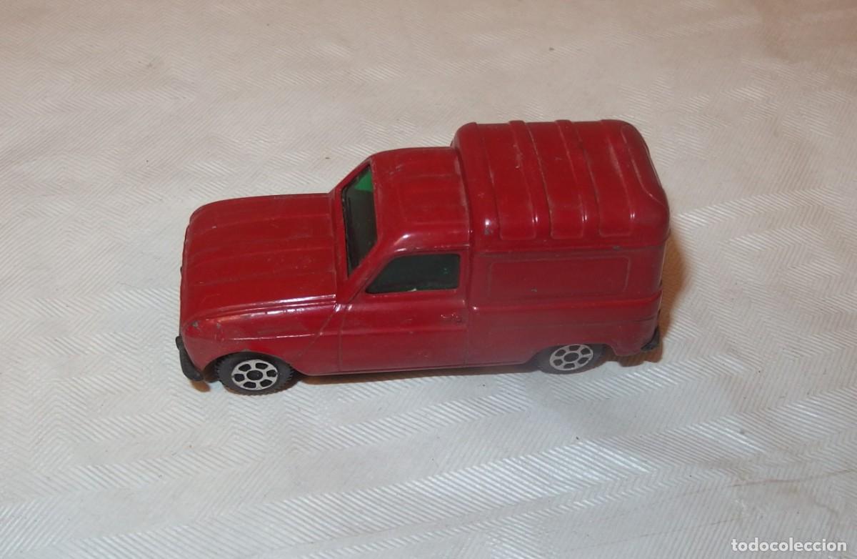 Coches a escala: RENAULT 4 FURGONETA PILEN,ESCALA 1:64