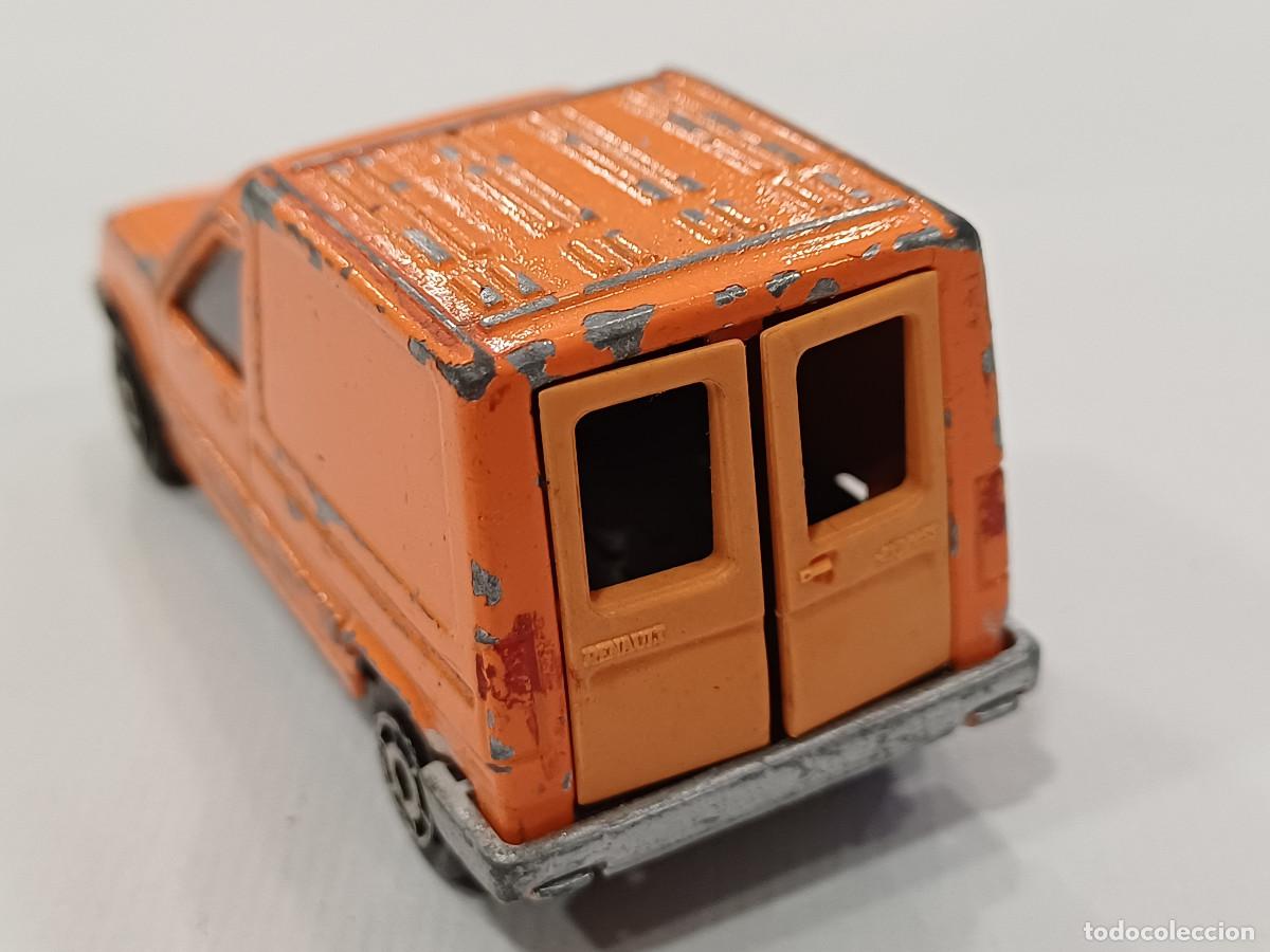 Coches a escala: RENAULT EXPRESS DE MAJORETTE. - Foto 2