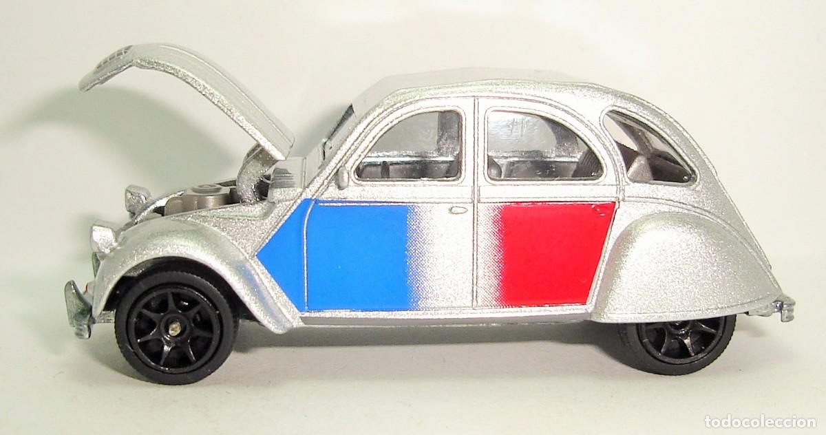 Coches a escala: CITROEN 2CV PLATA MAJORETTE ESCALA 1:64 NEW - Foto 2