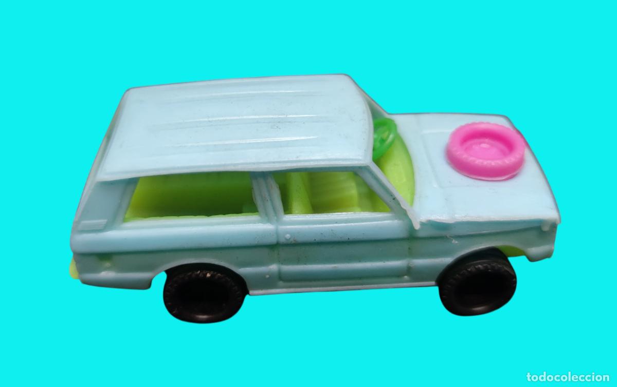 Auto in scala: Antiguo coche de pl&aacute;stico