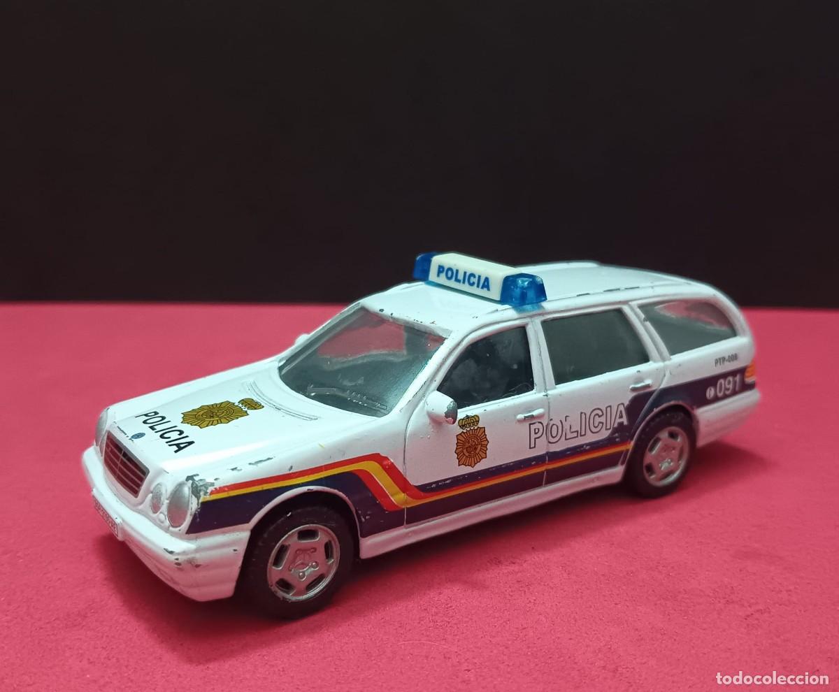 Carros em escala: COCHE DE POLICIA MERCEDEZ BENZ 300T ESCALA 1/43 HONGWELL