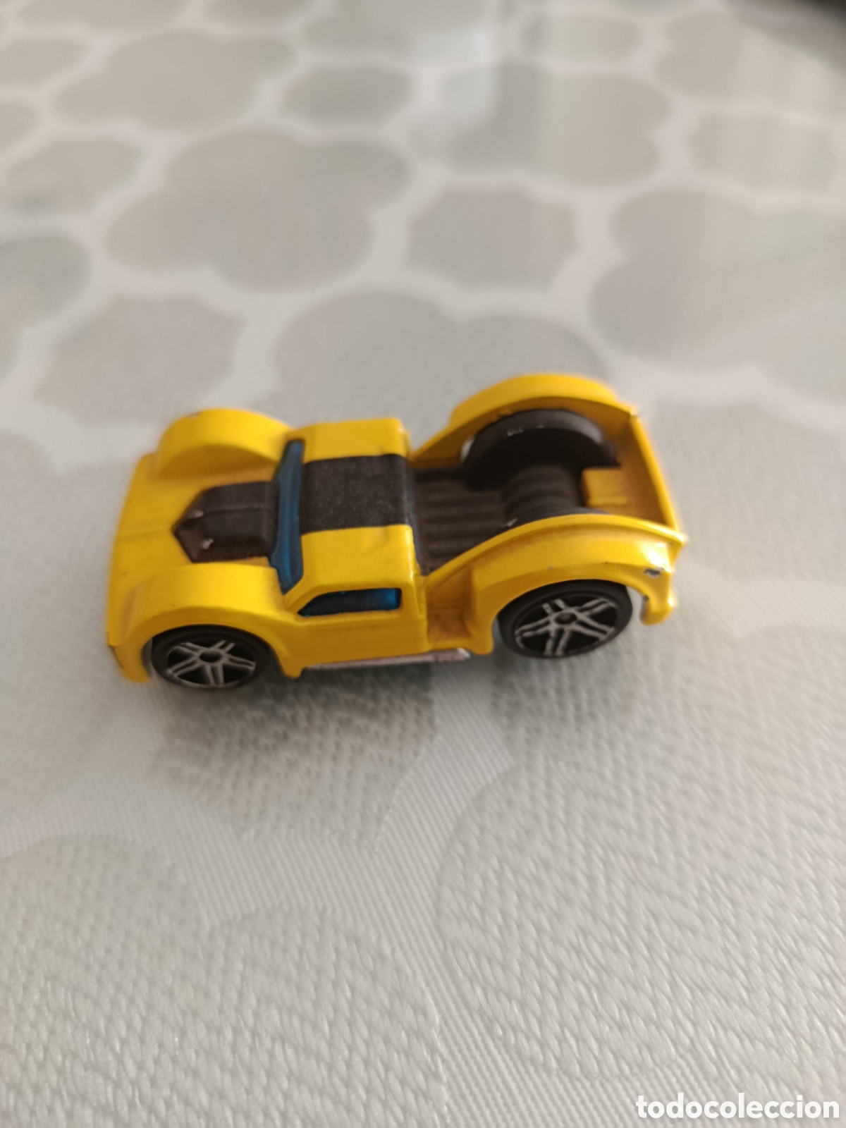 Auto in scala: Curb Side firt edition amarillo, escala1:64