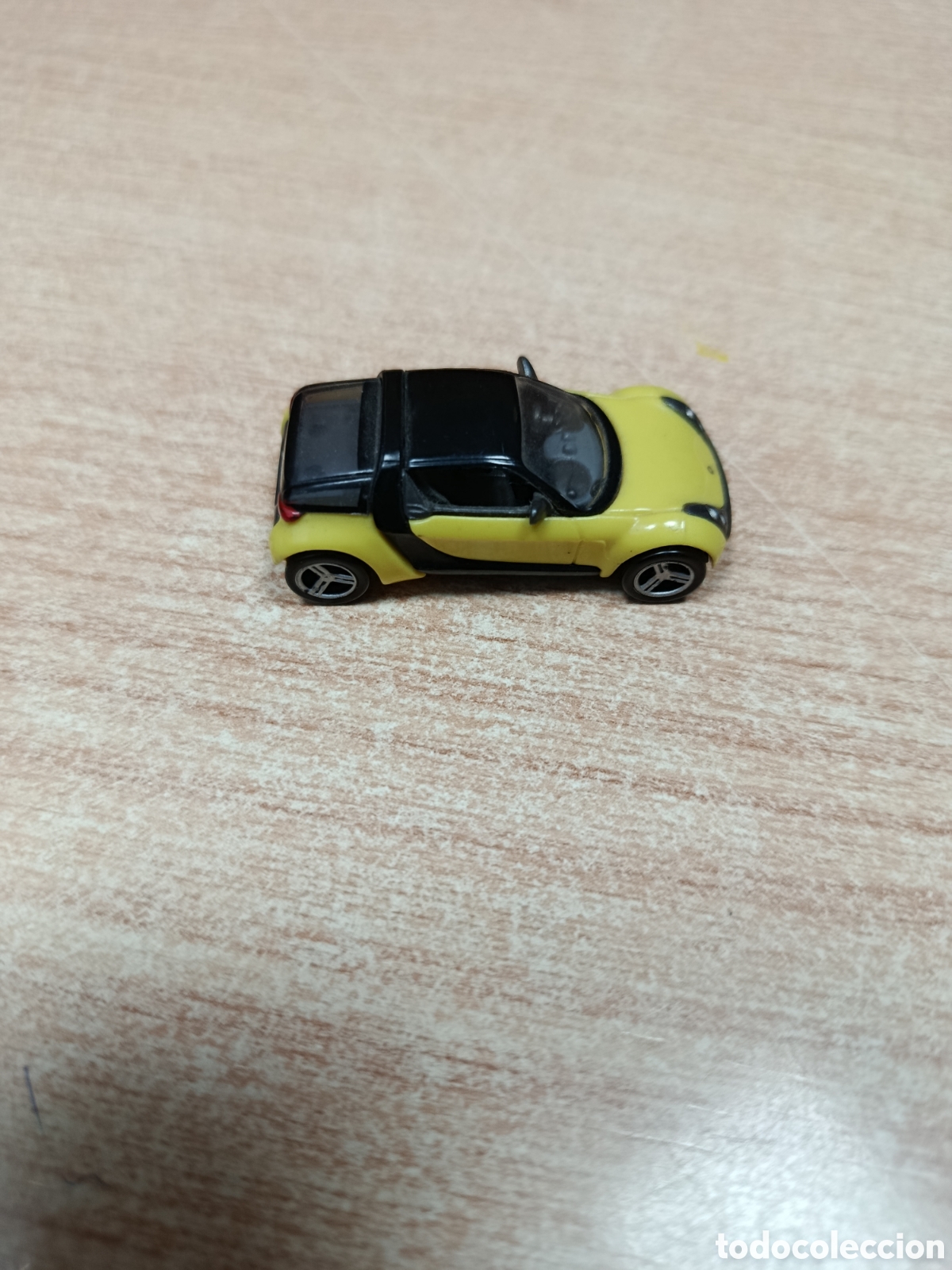 Coches a escala: Smart Rosdster coup&eacute;, escala 1:76