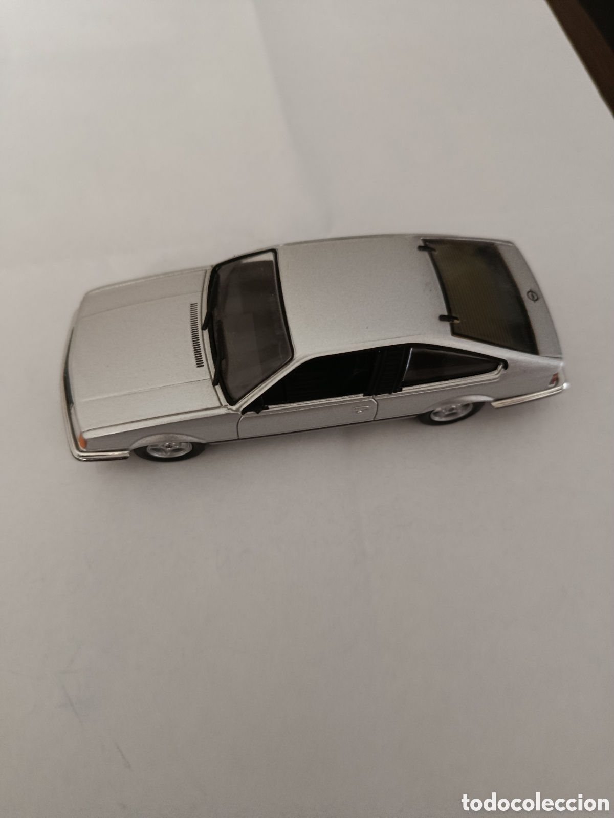 Auto in scala: Opel.Monza gris, a&ntilde;o 1980, con matr&iacute;cula de Ciudad Real y escala 1:43