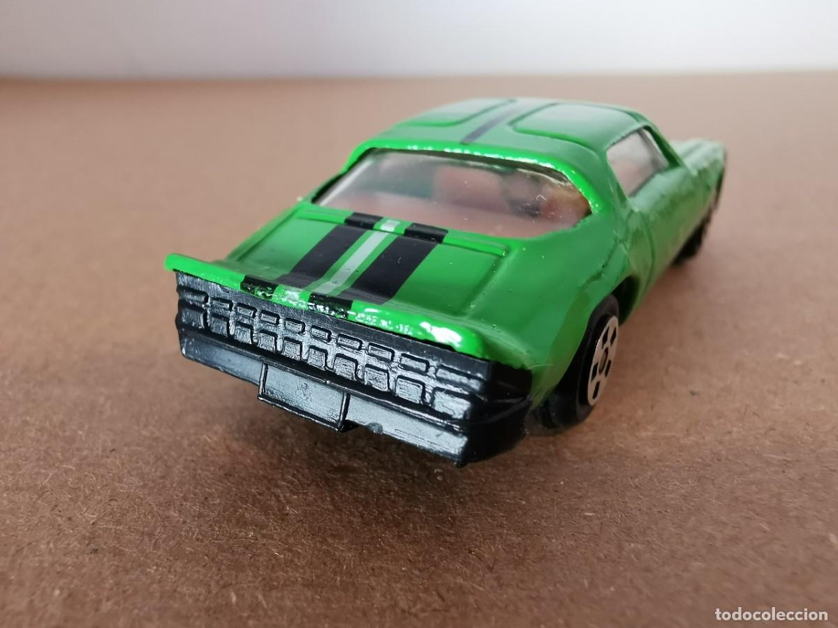 Coches a escala: Chevrolet Camaro 1/64 - Foto 4