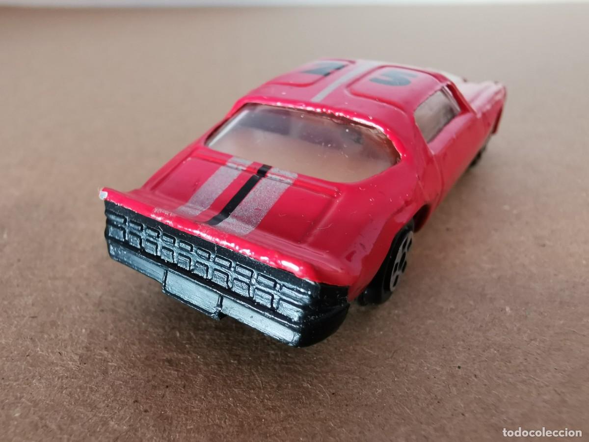 Coches a escala: Chevrolet Camaro 1/64 - Foto 4