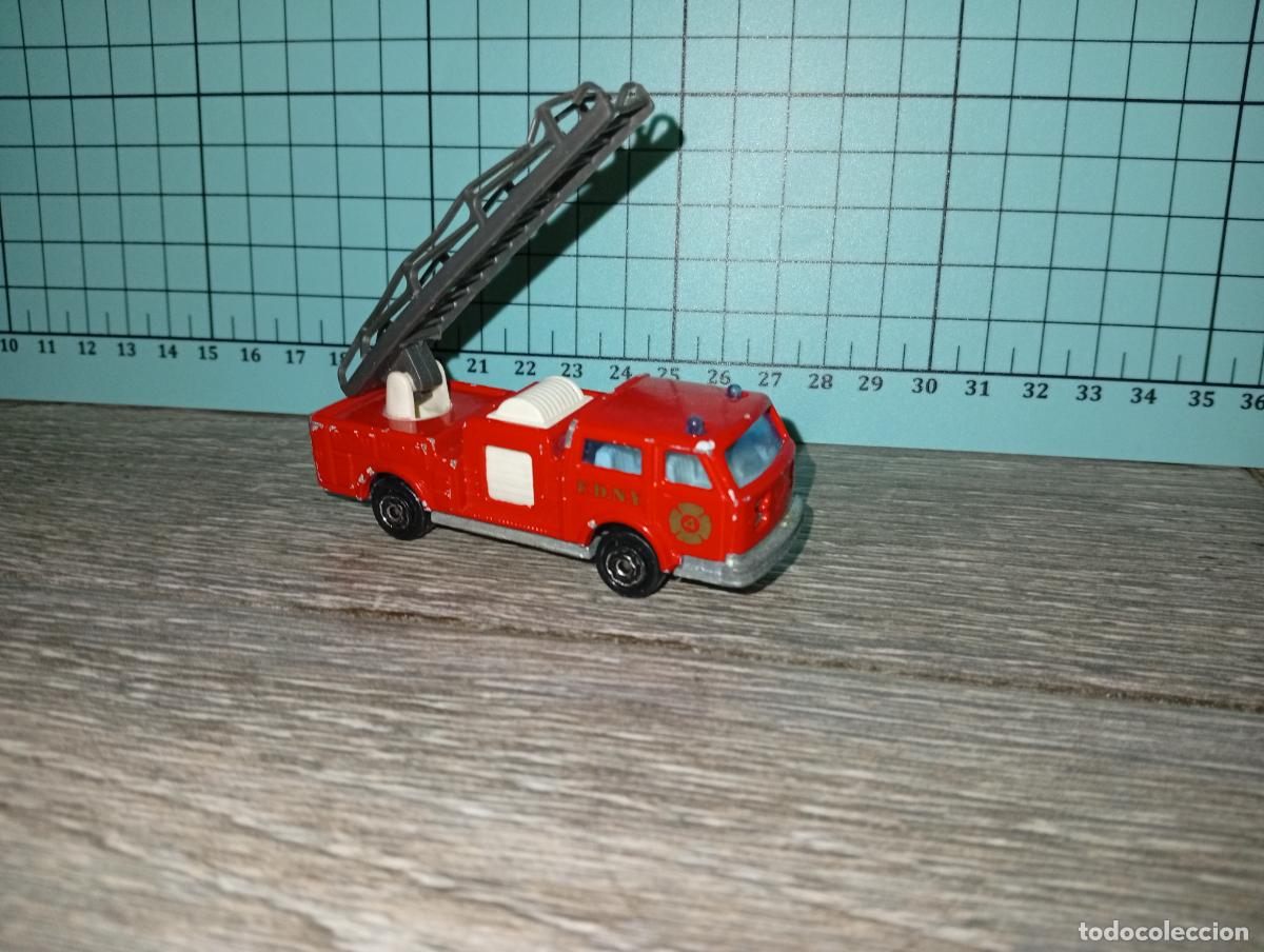 Coches a escala: Coche cami&oacute;n de Bomberos Pompier majorette - Foto 4