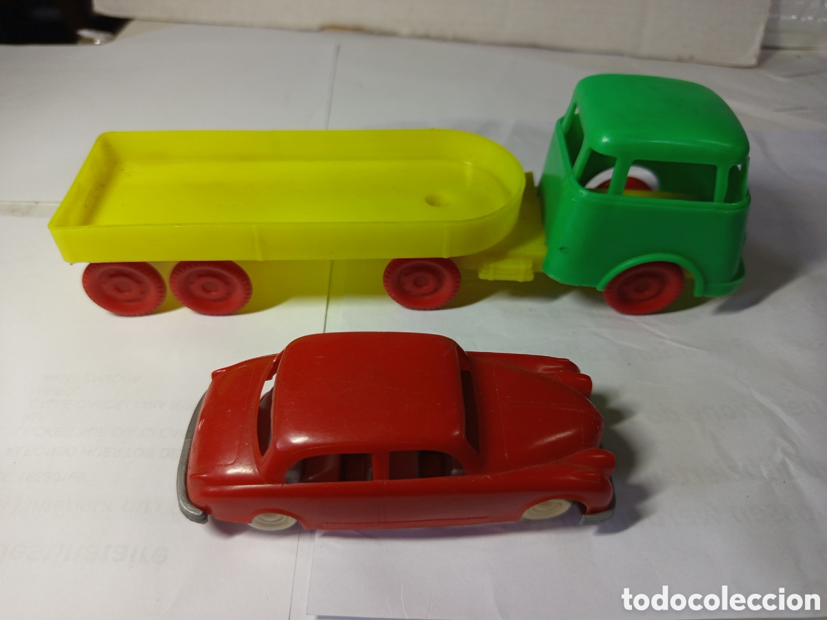 Coches a escala: Cami&oacute;n y coche de pl&aacute;stico - Foto 3
