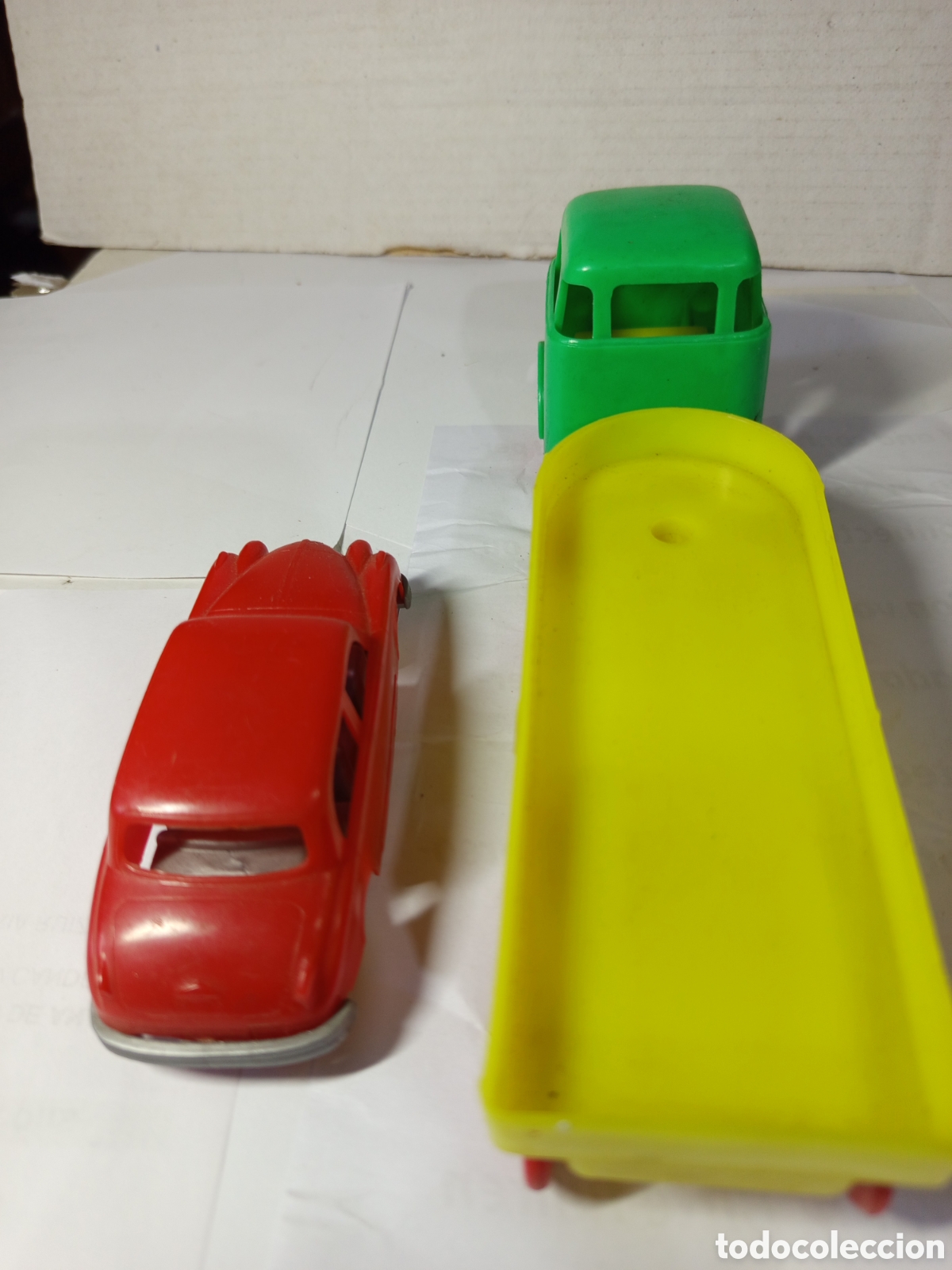 Coches a escala: Cami&oacute;n y coche de pl&aacute;stico - Foto 5