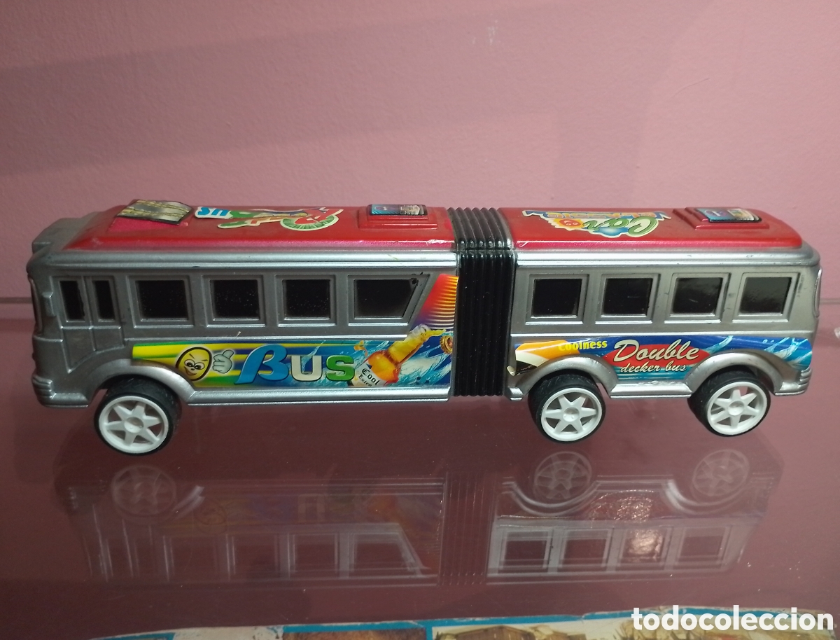 Coches a escala: Autob&uacute;s articulado de pl&aacute;stico - Foto 2