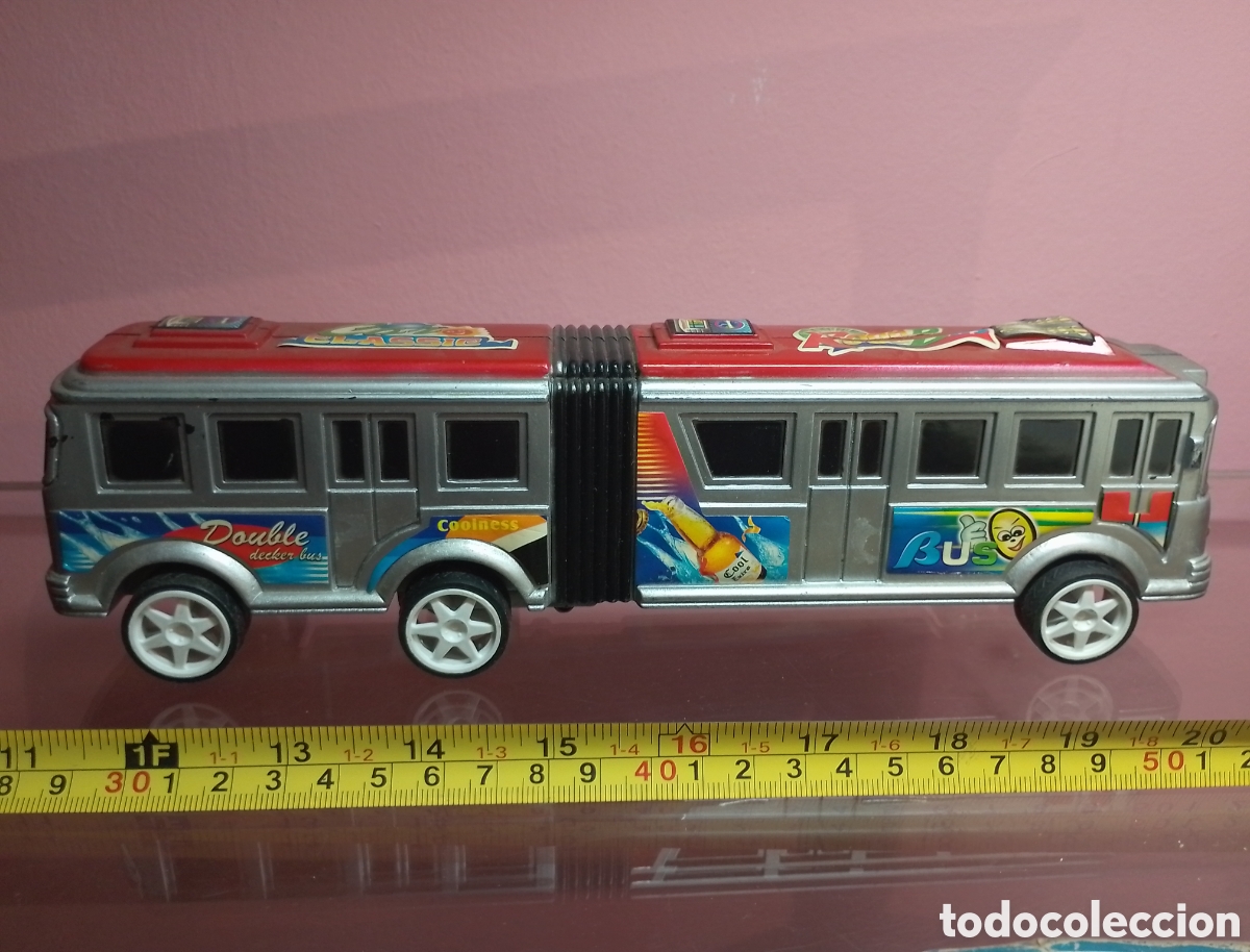 Coches a escala: Autob&uacute;s articulado de pl&aacute;stico - Foto 1
