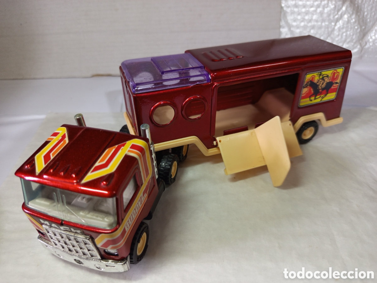 Coches a escala: Cami&oacute;n de transporte de caballos Buddy L - Foto 1