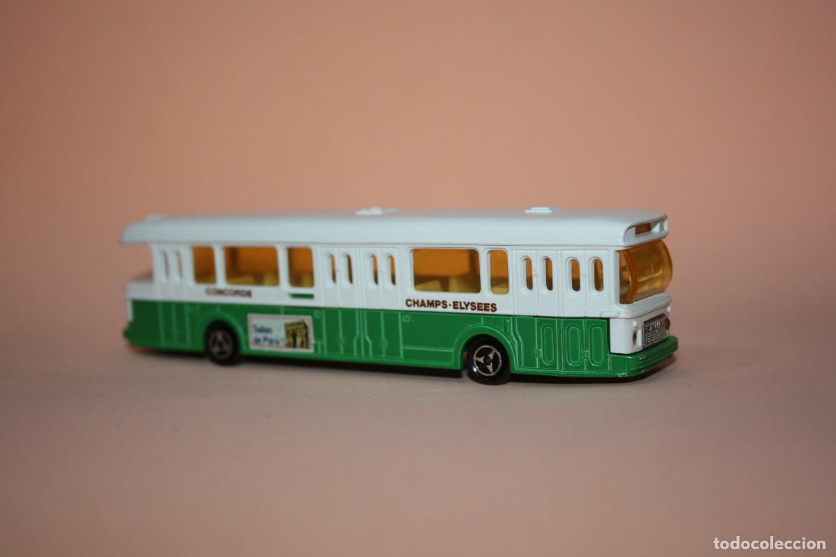 Coches a escala: AUTOBUS SAVIEM (LINEA ESTACION CONCORDE - CAMPOS ELISEOS) - MAJORETTE