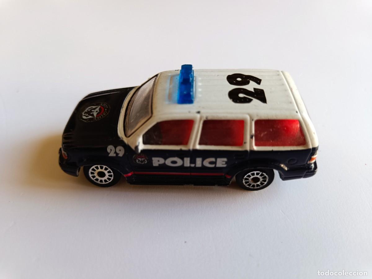 Coches a escala: REALTOY - FORD EXPLORER - MADE IN CHINA - Foto 1
