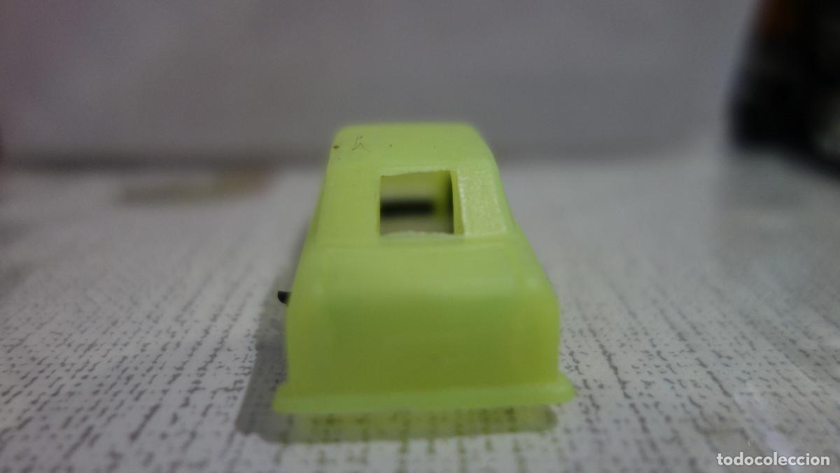 Coches a escala: COCHE DE PLASTICO DE RUIZ - Foto 4