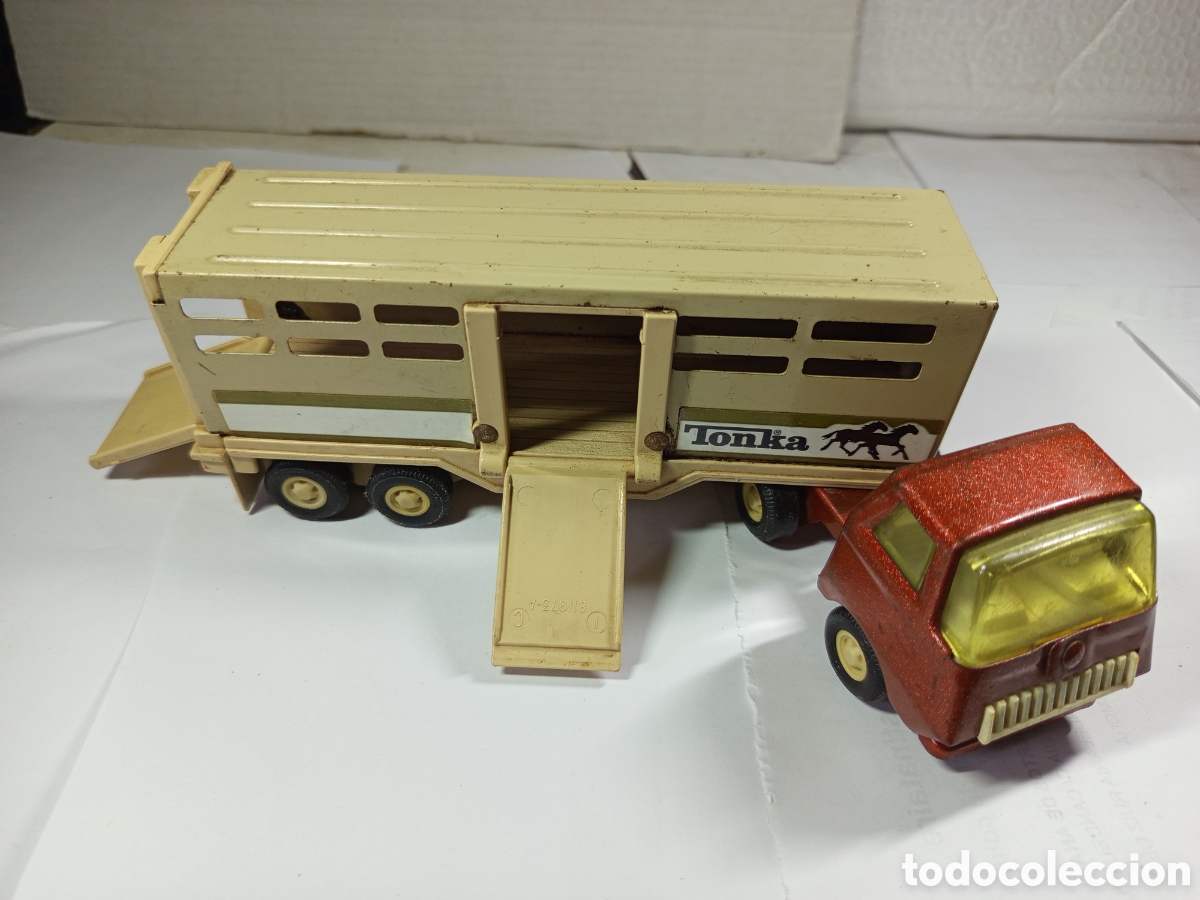 Coches a escala: Cami&oacute;n de transporte de caballos Tonka - Foto 1