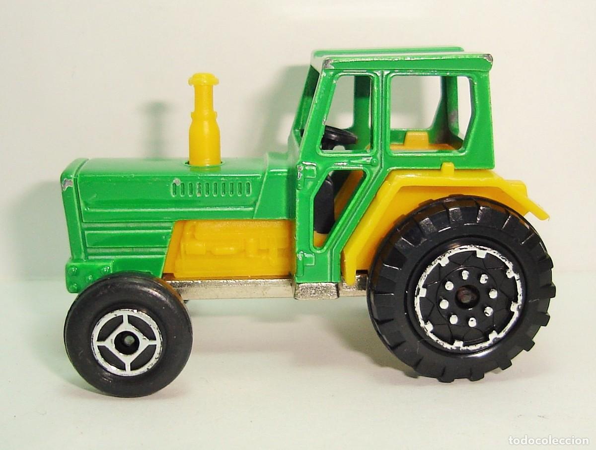 Coches a escala: TRACTOR BICOLOR MAJORETTE ESCALA 1:65 - Foto 1