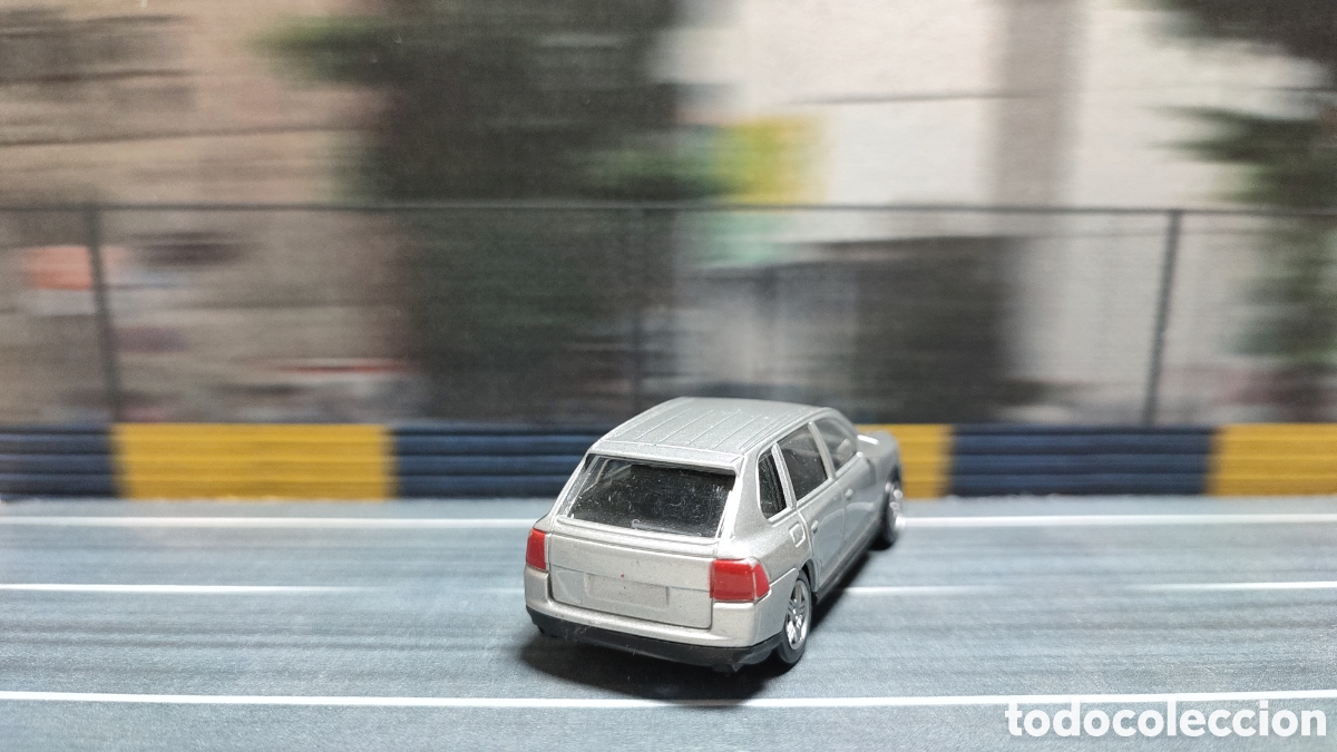 Coches a escala: MAJORETTE - Porsche Cayenne - Foto 2