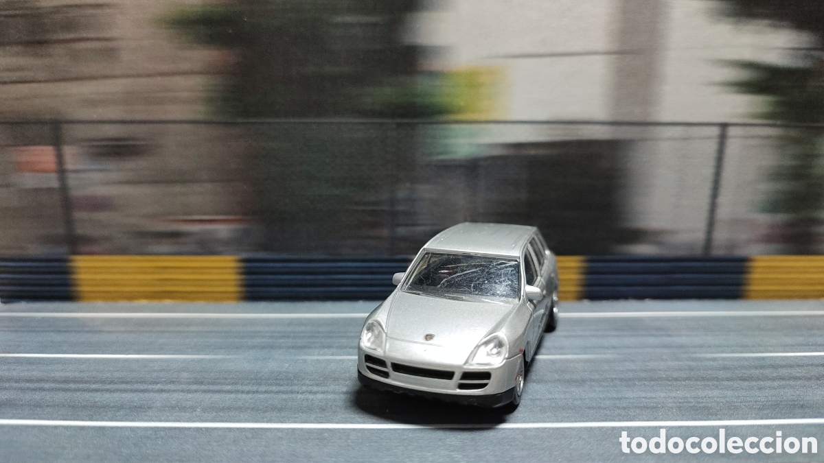 Coches a escala: MAJORETTE - Porsche Cayenne - Foto 1